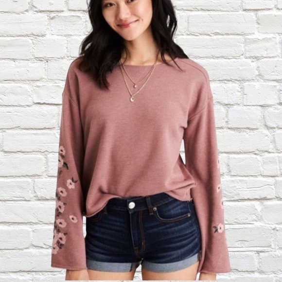 American Eagle Outfitters Tops - American Eagle Women’s Long Sleeve Embroidered Floral Crew Neck Sweatshirt, Sz S